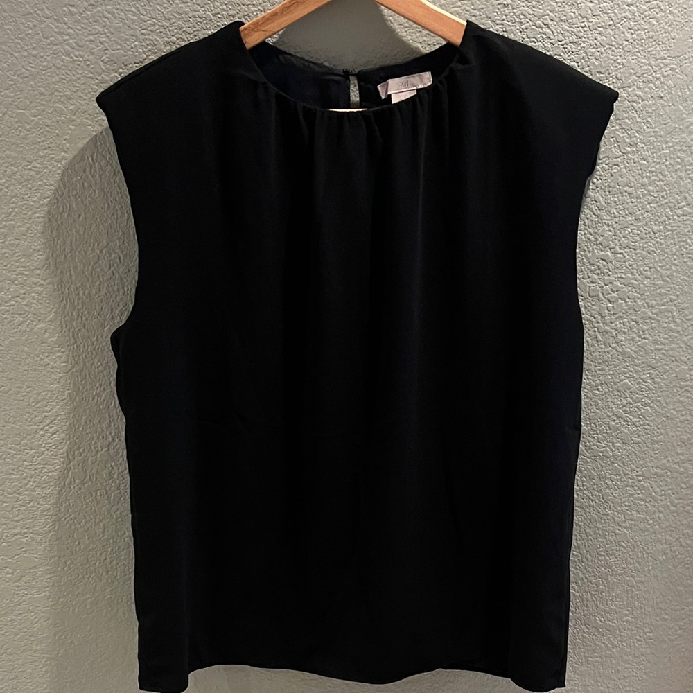 H&M Elegant Black Sleeveless Blouse